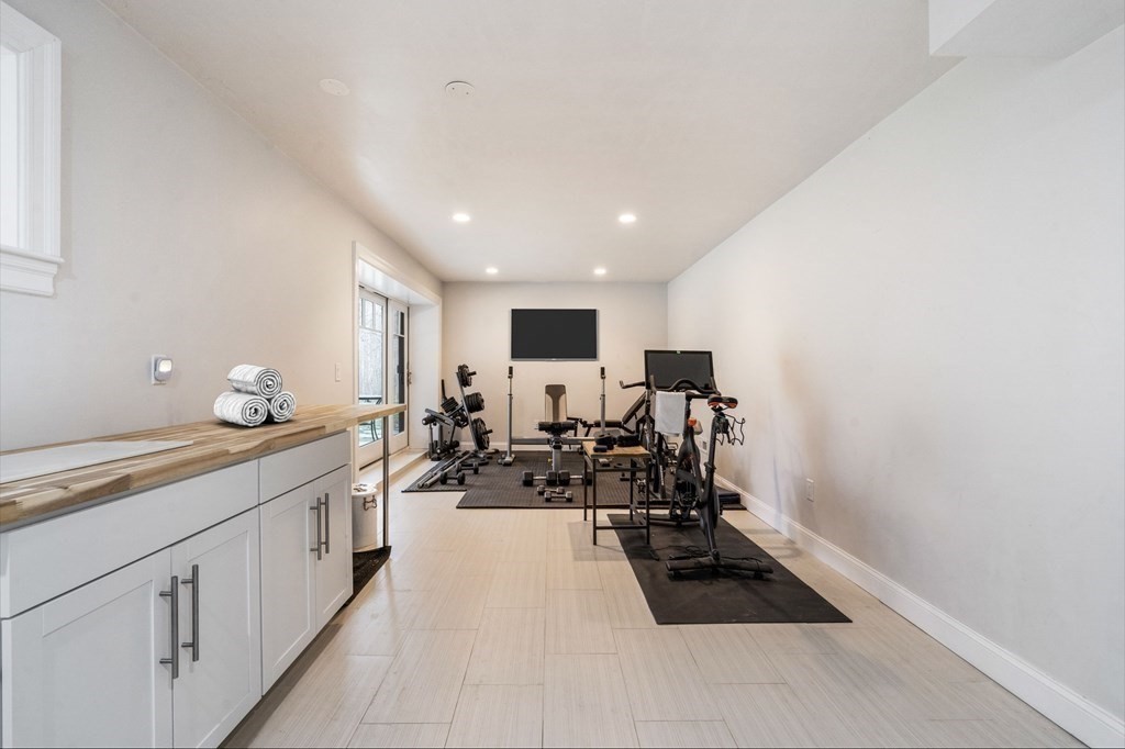 1 Columbine Road Weston, MA 02493 - Photo 27 of 33