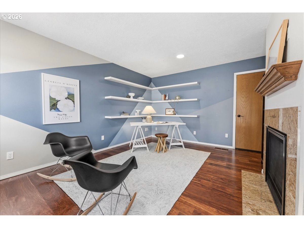 530 Southwest 167th Avenue Beaverton, OR 97006 - Photo 20 of 48 Den/Office