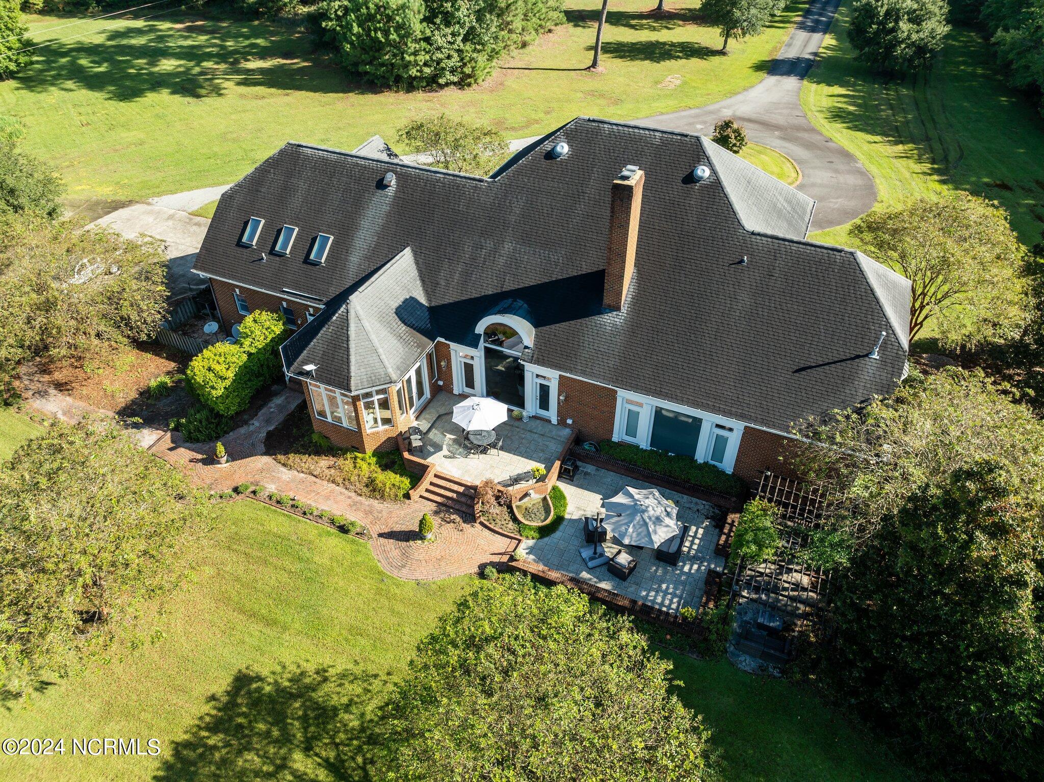 450 Cox Road Washington, NC 27889 - Photo 5 of 74 Gallery Image 5