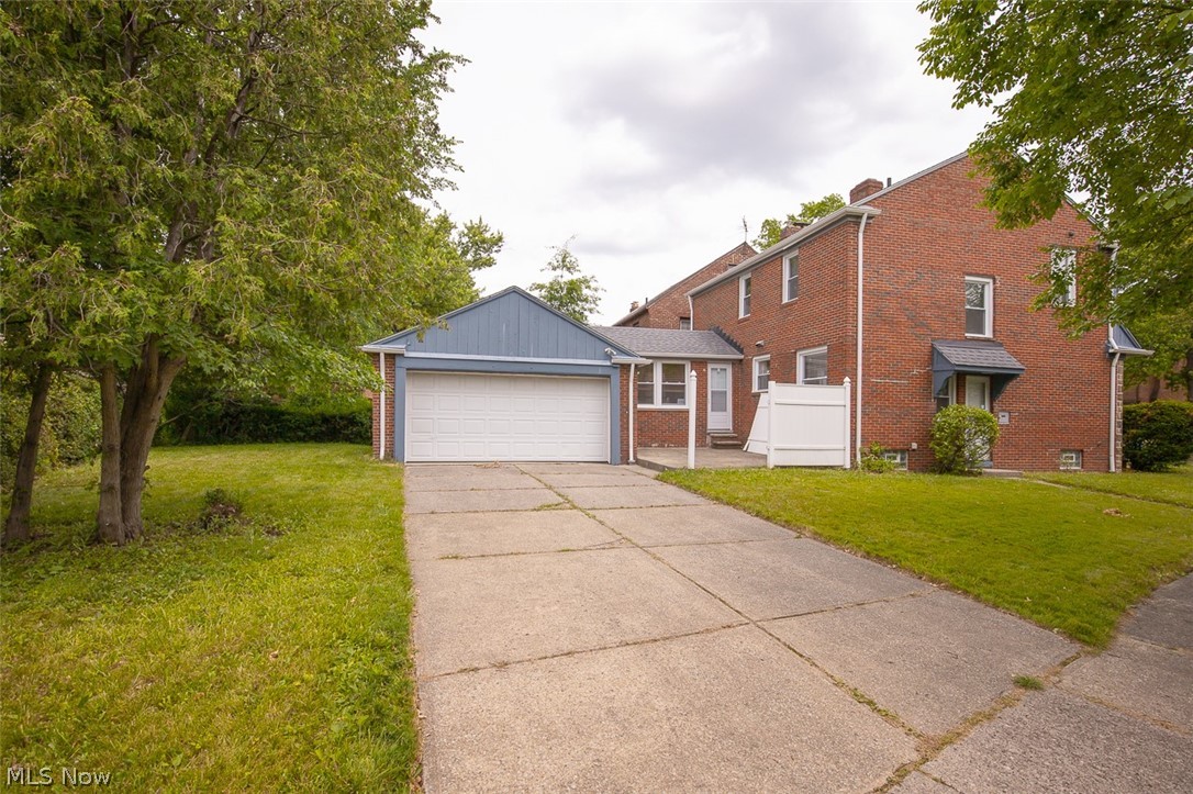 2374 Traymore Road University Heights, OH 44118 - Photo 36 of 41