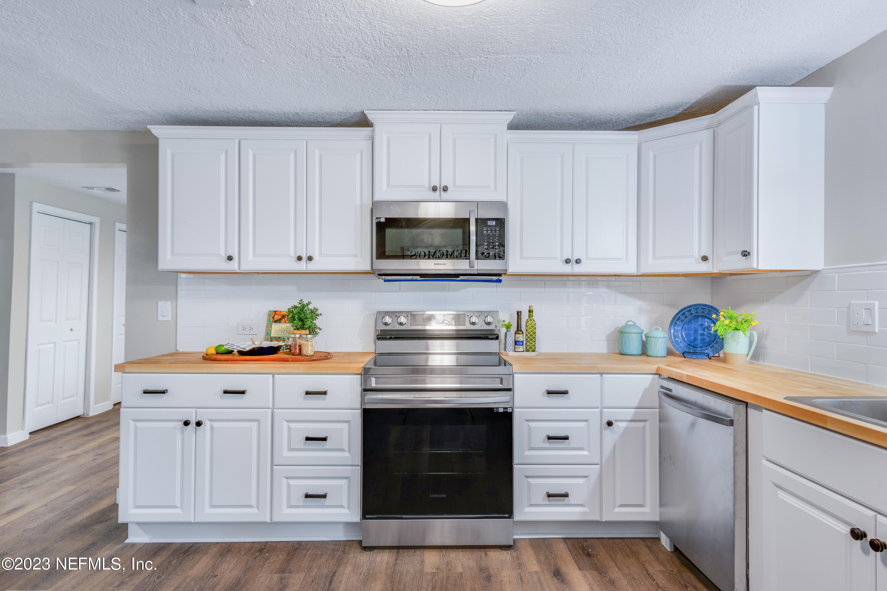 10517 Old Kings Road Jacksonville, FL 32219 - Photo 10 of 25 Kitchen