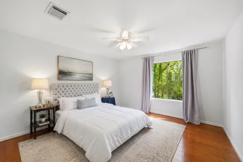 $315,000 | 160 Litchfield Lane, Houston, TX 77024