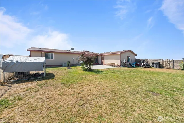 $295,000 | 411 North Wahl Road, Lind, WA 99341