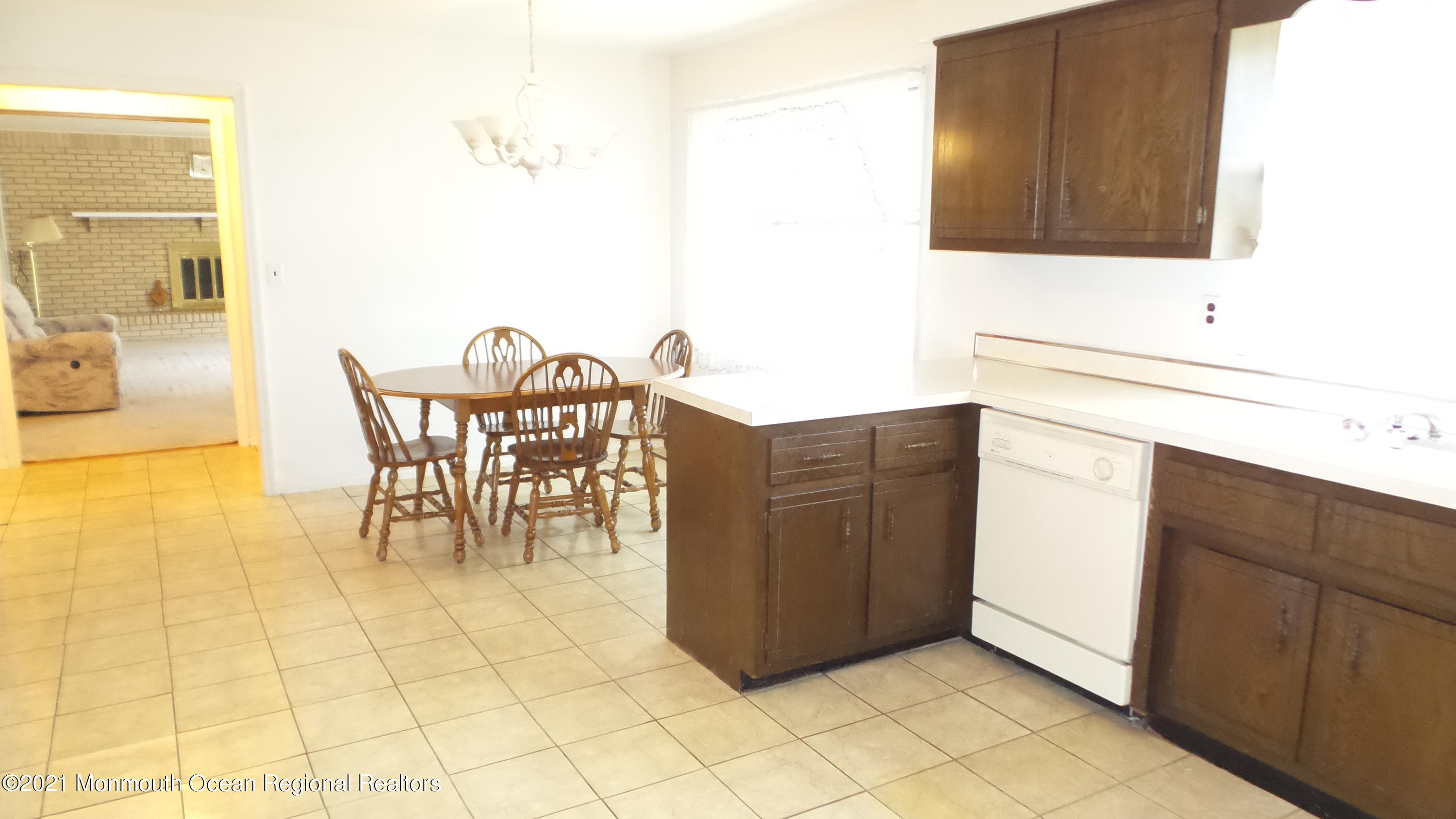 77 Gordons Corner Road Marlboro, NJ 07746 - Photo 14 of 49 20210329_144136