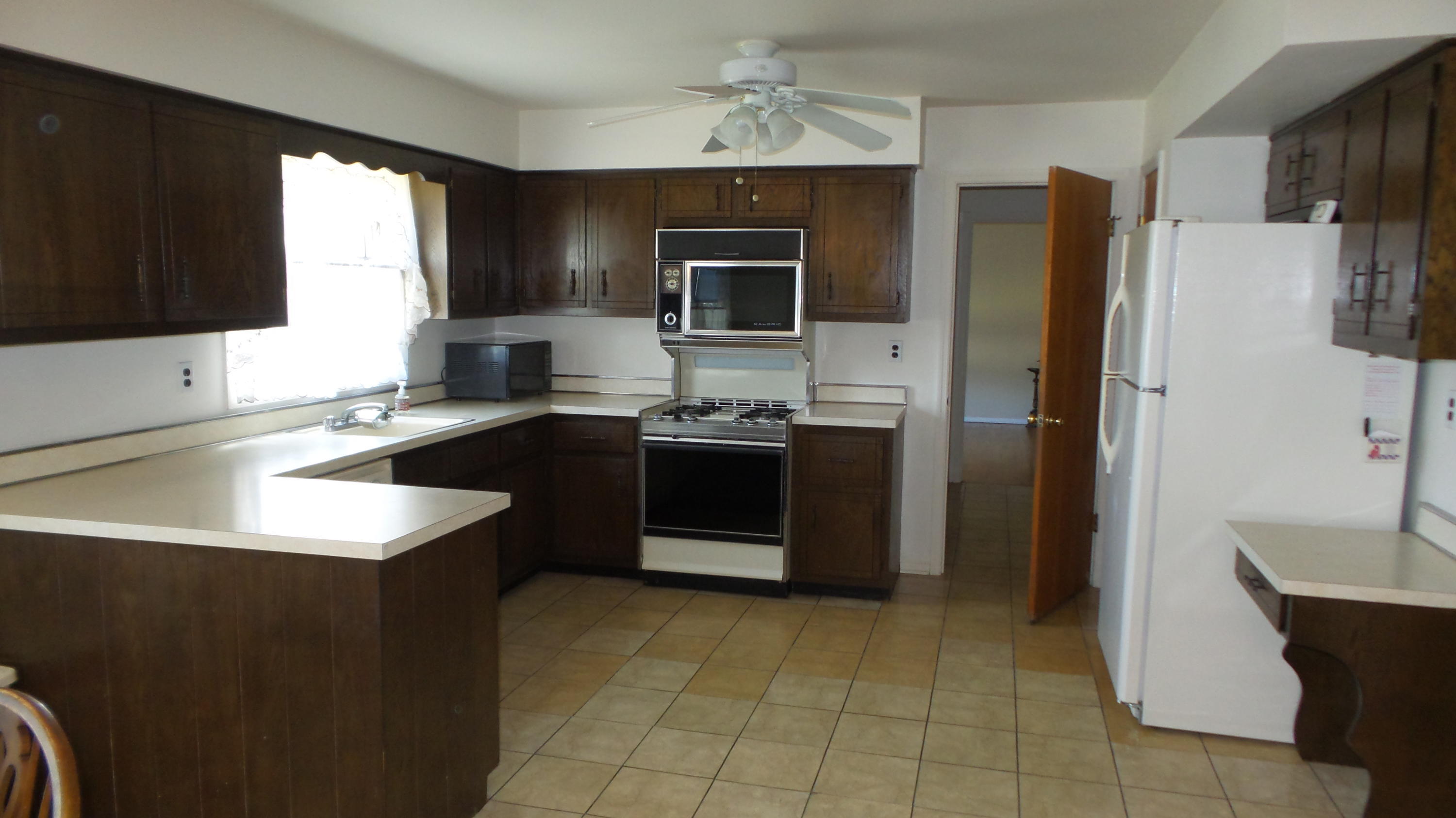 77 Gordons Corner Road Marlboro, NJ 07746 - Photo 15 of 49 20210329_144438