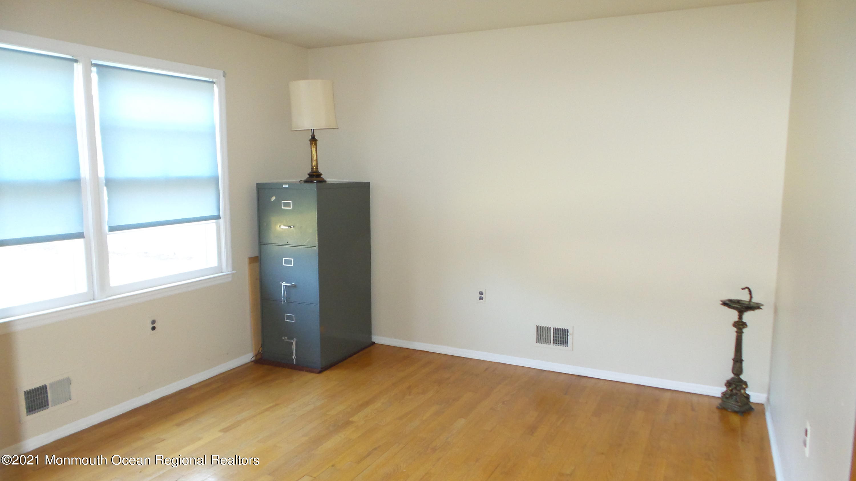 77 Gordons Corner Road Marlboro, NJ 07746 - Photo 16 of 49 20210329_144224