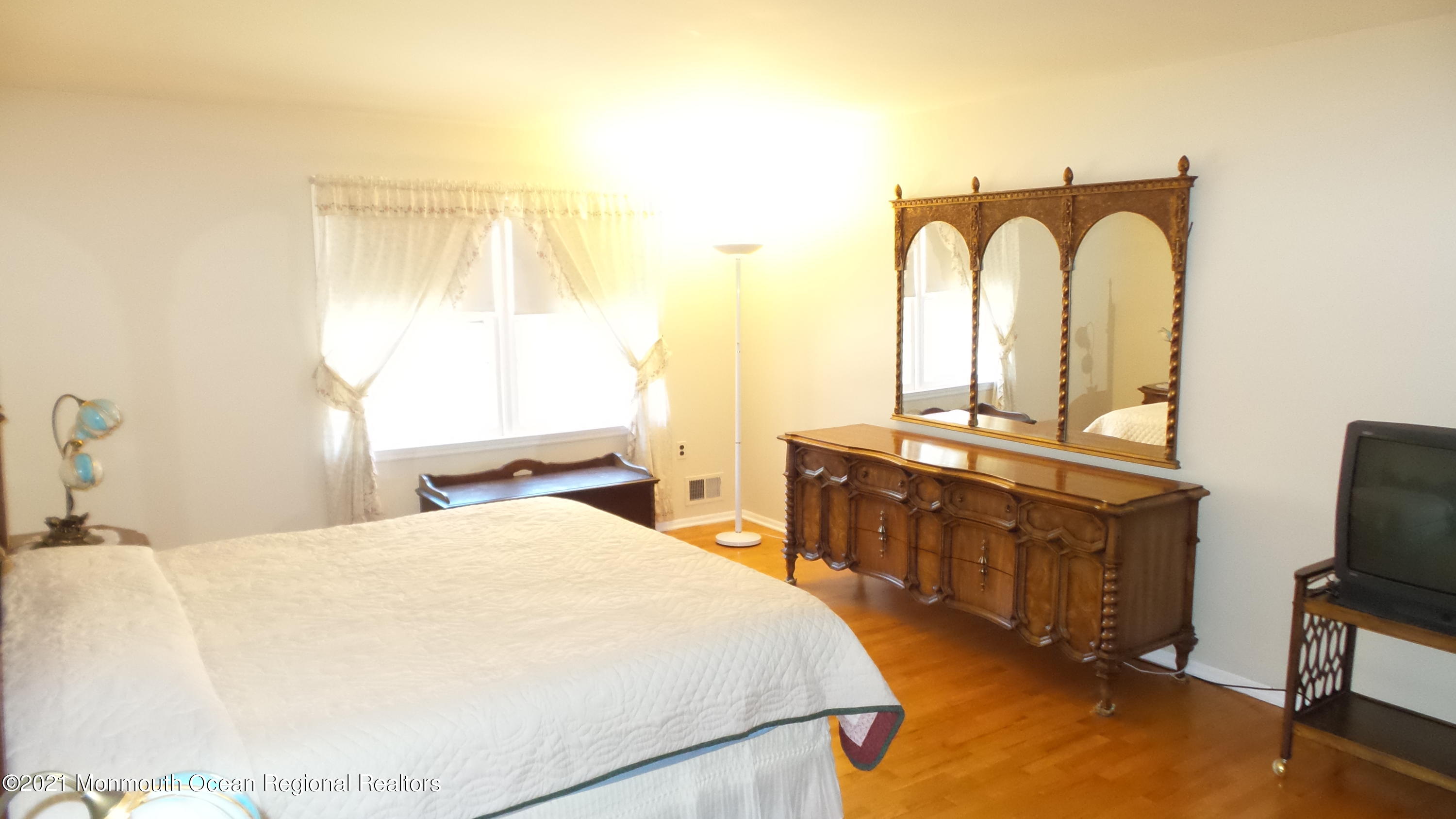 77 Gordons Corner Road Marlboro, NJ 07746 - Photo 21 of 49 20210329_145059