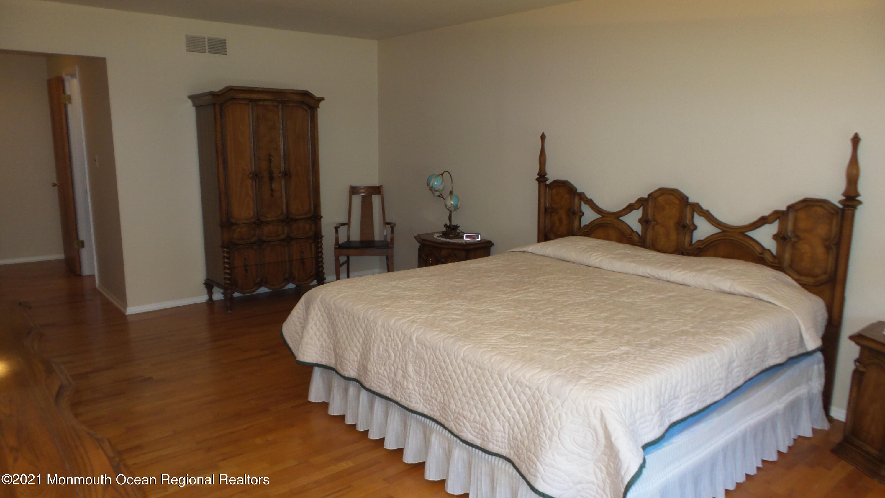 77 Gordons Corner Road Marlboro, NJ 07746 - Photo 22 of 49 20210329_144945