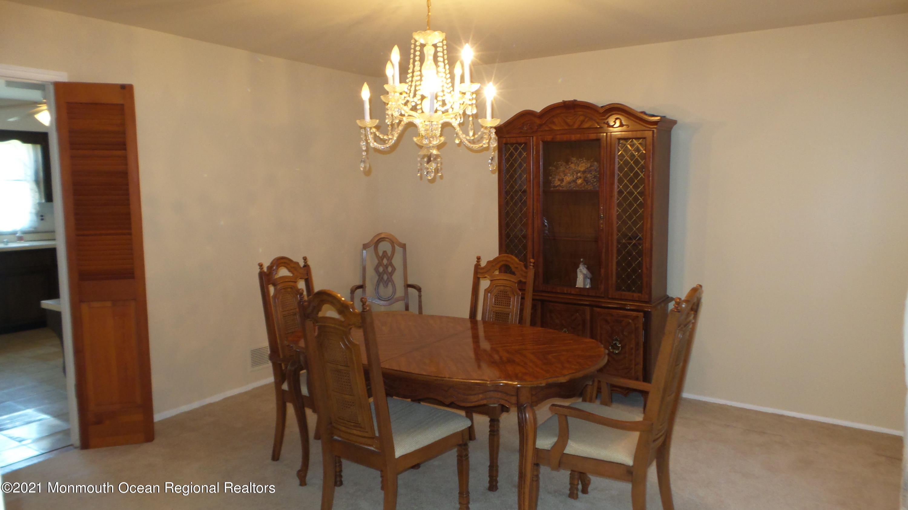 77 Gordons Corner Road Marlboro, NJ 07746 - Photo 23 of 49 20210329_144352