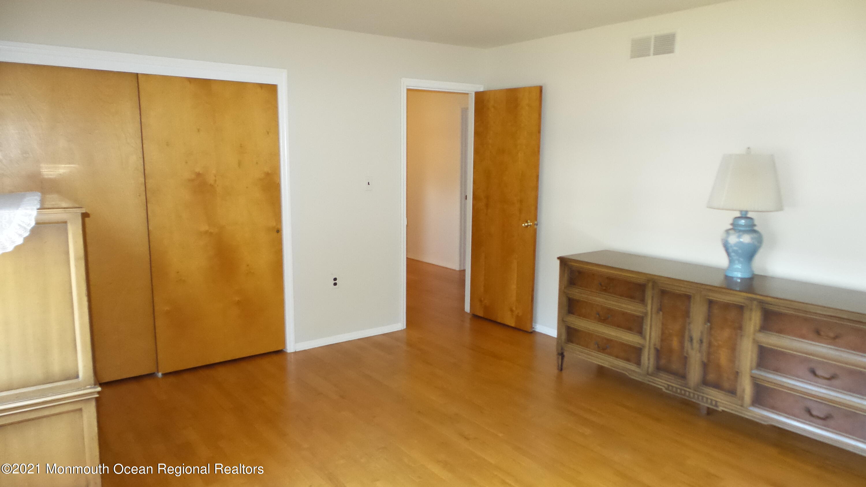 77 Gordons Corner Road Marlboro, NJ 07746 - Photo 25 of 49 20210329_144722