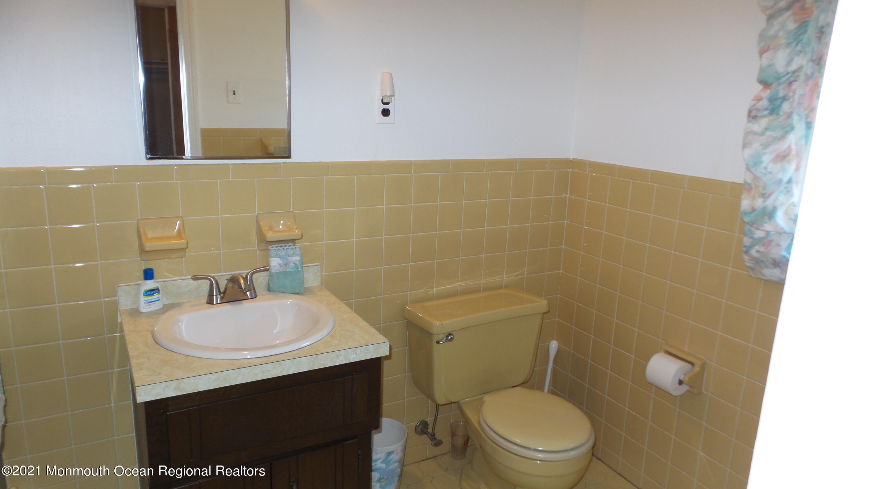 77 Gordons Corner Road Marlboro, NJ 07746 - Photo 29 of 49 20210329_145039