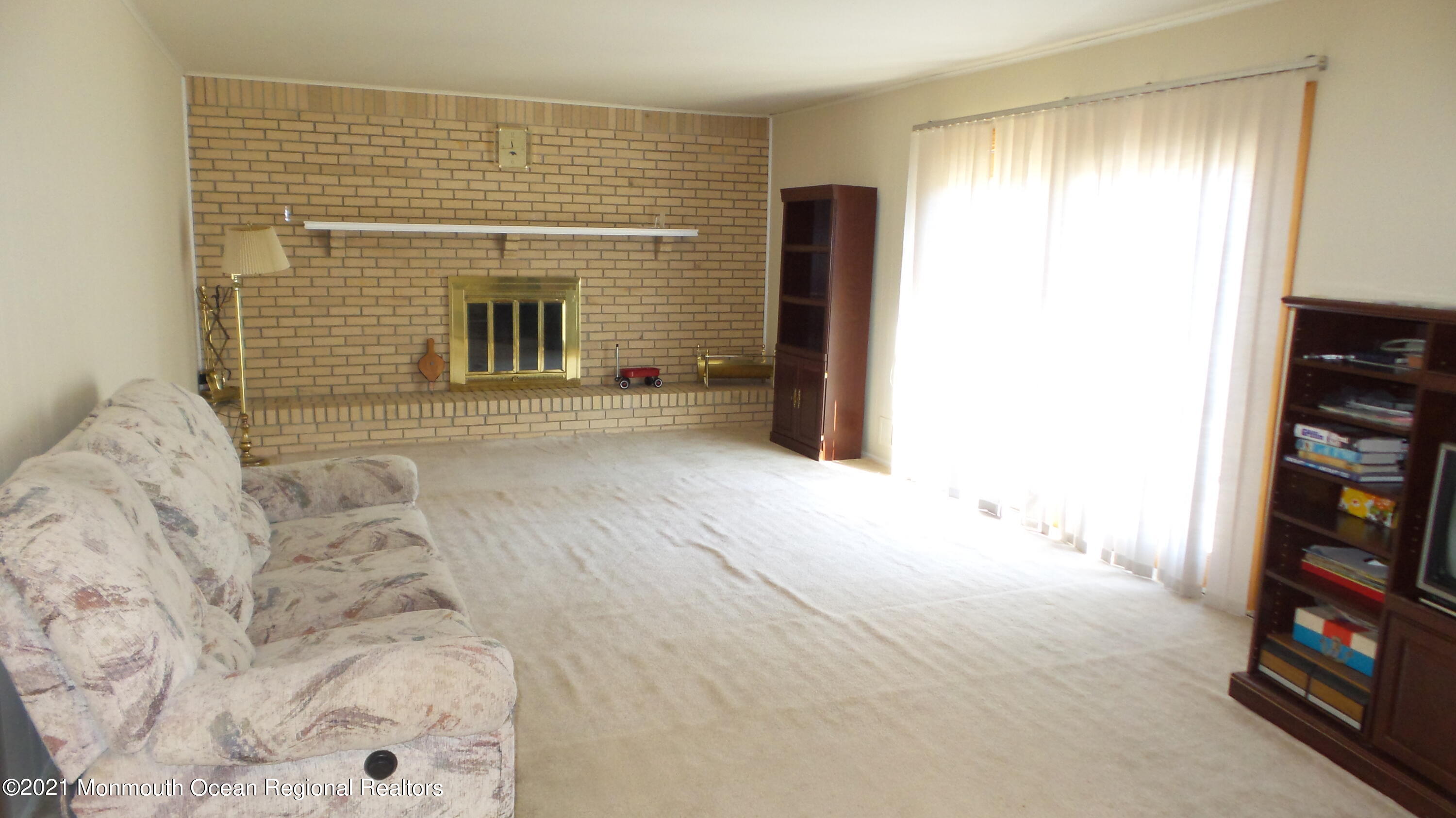 77 Gordons Corner Road Marlboro, NJ 07746 - Photo 10 of 49 20210329_144033