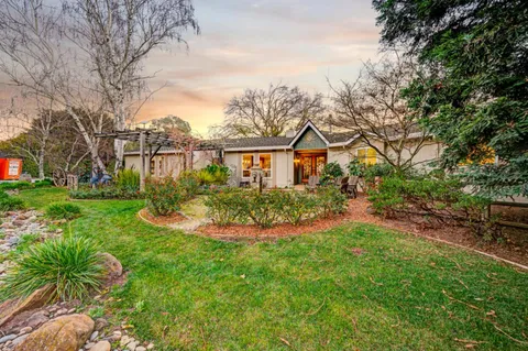 $2,688,000 | 12170 Calle Uvas, Gilroy, CA 95020