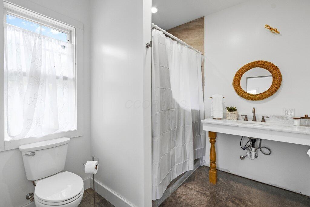 5441 Cheshire Road Galena, OH 43021 - Photo 16 of 33 Second Bathroom.