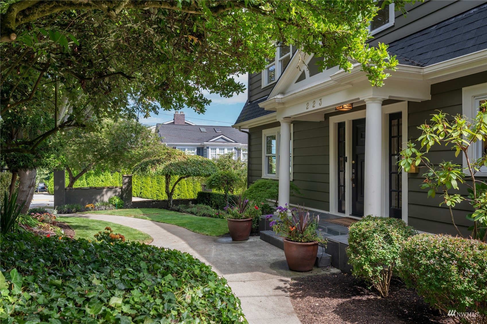 223 Prospect Street Seattle, WA 98109 - Photo 2 of 40