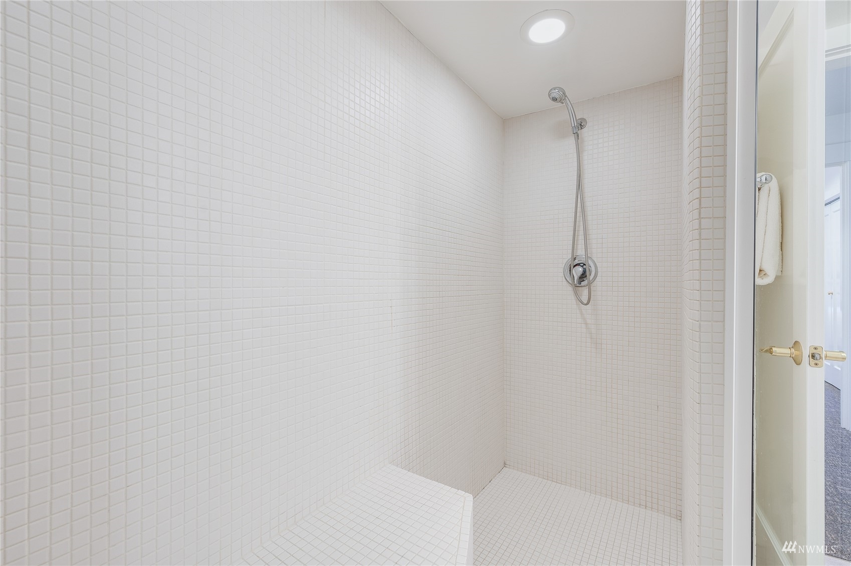 223 Prospect Street Seattle, WA 98109 - Photo 29 of 40