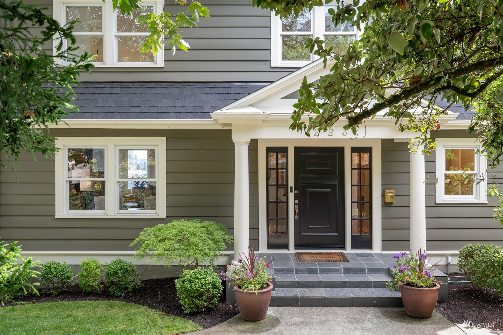 223 Prospect Street Seattle, WA 98109 - Photo 3 of 40