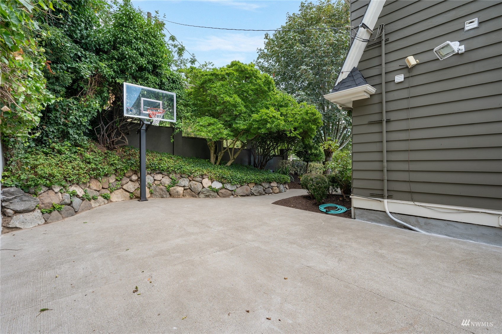 223 Prospect Street Seattle, WA 98109 - Photo 31 of 40