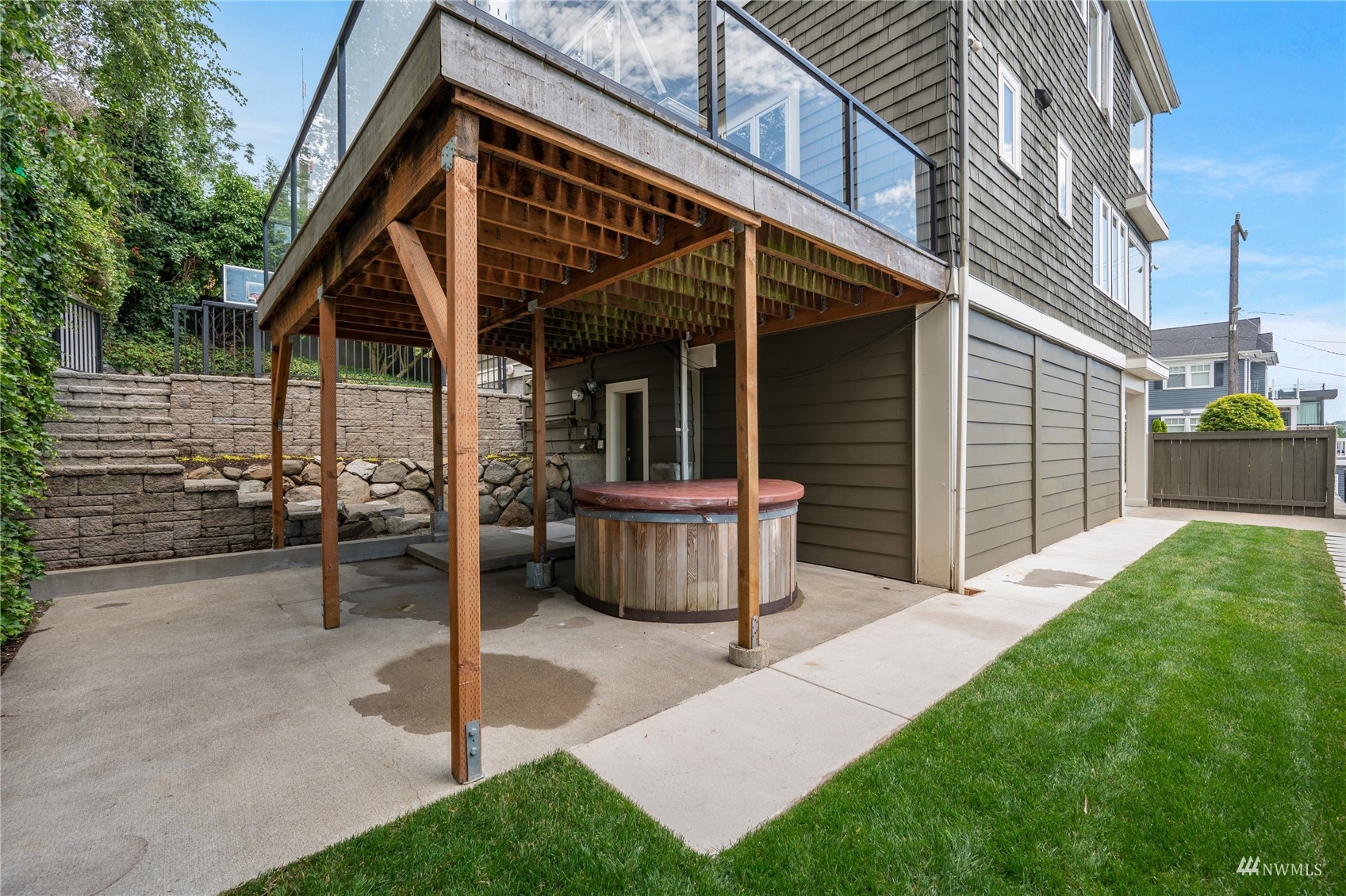 223 Prospect Street Seattle, WA 98109 - Photo 32 of 40