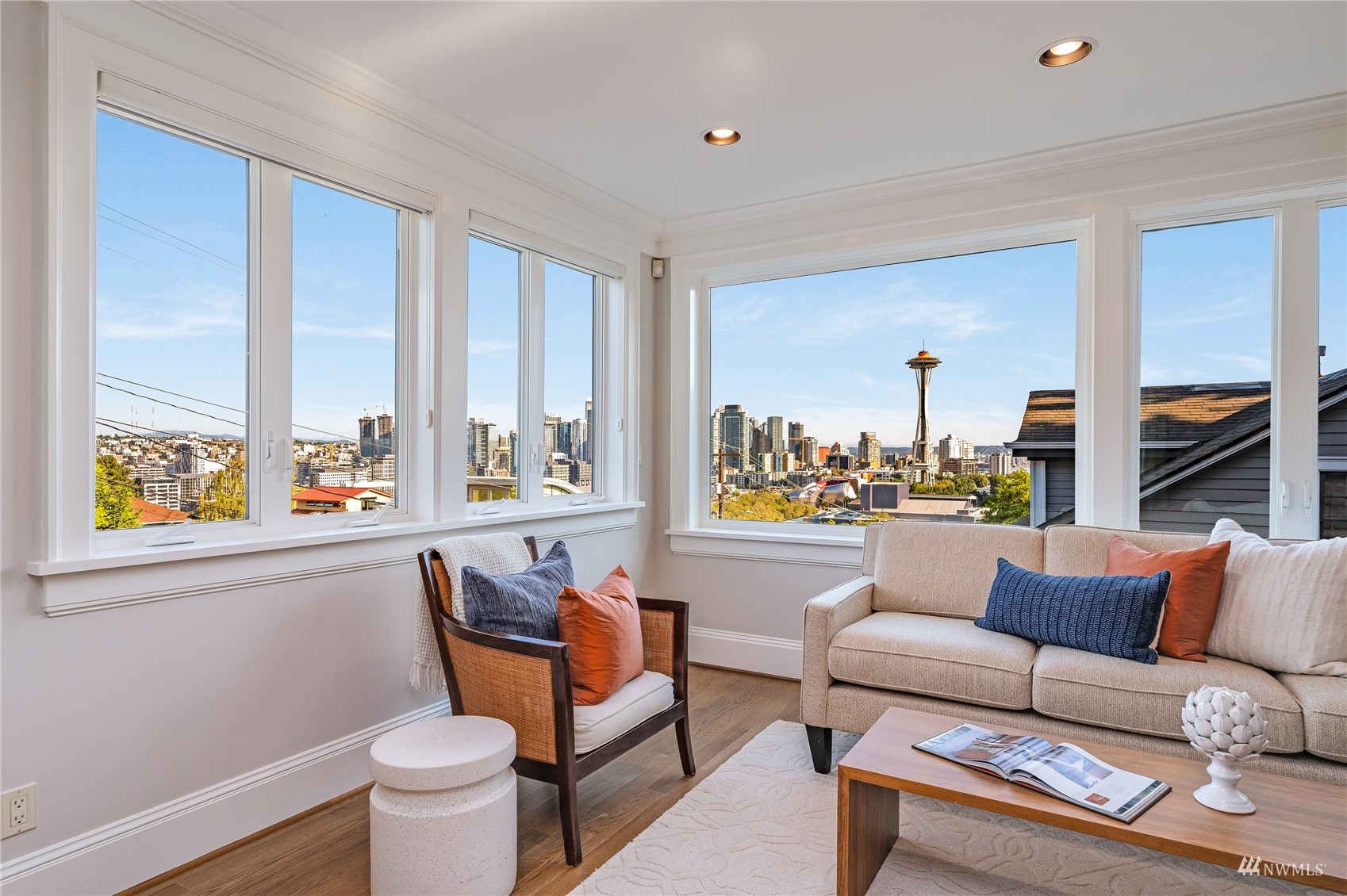 223 Prospect Street Seattle, WA 98109 - Photo 6 of 40