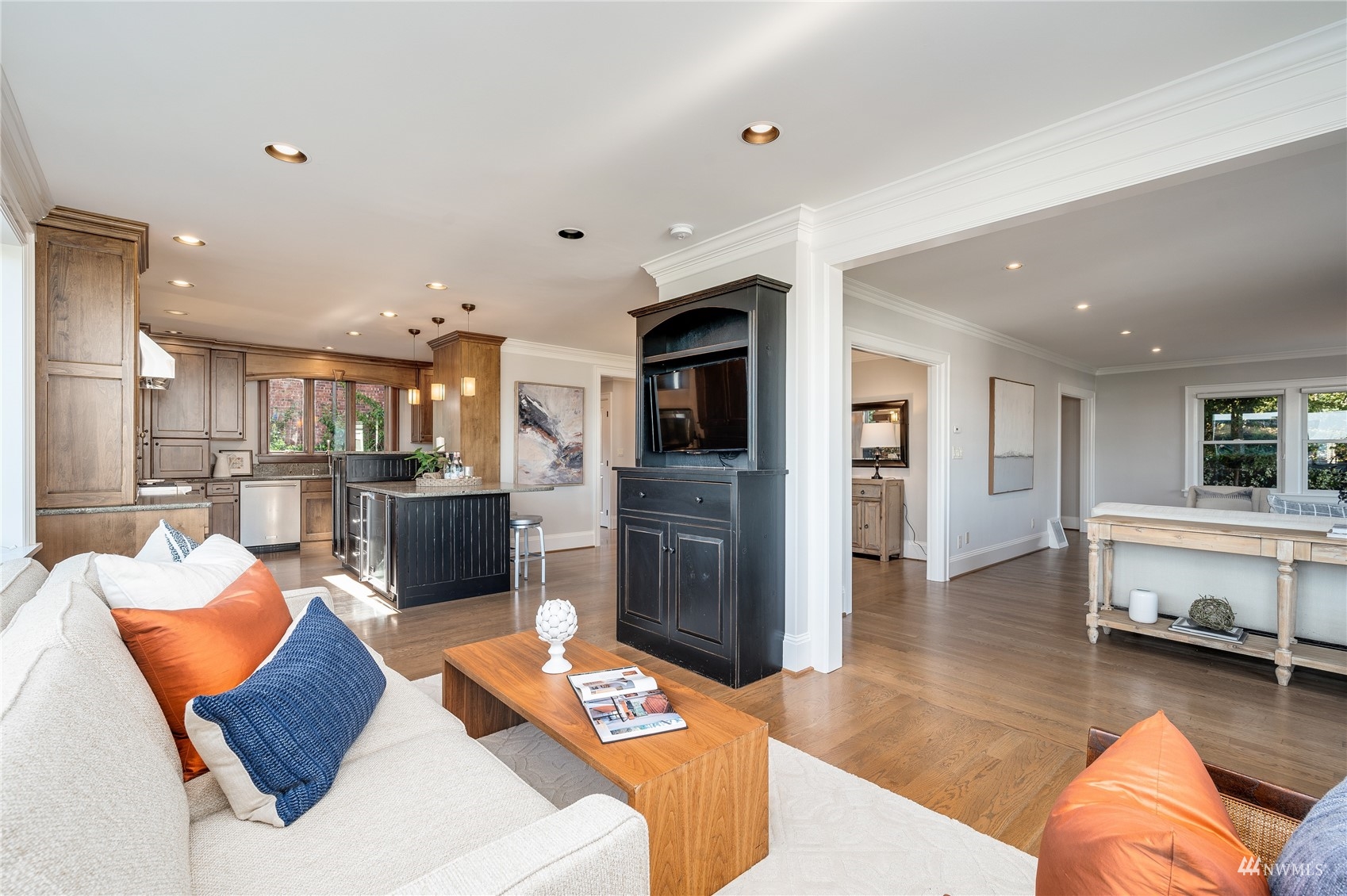 223 Prospect Street Seattle, WA 98109 - Photo 8 of 40