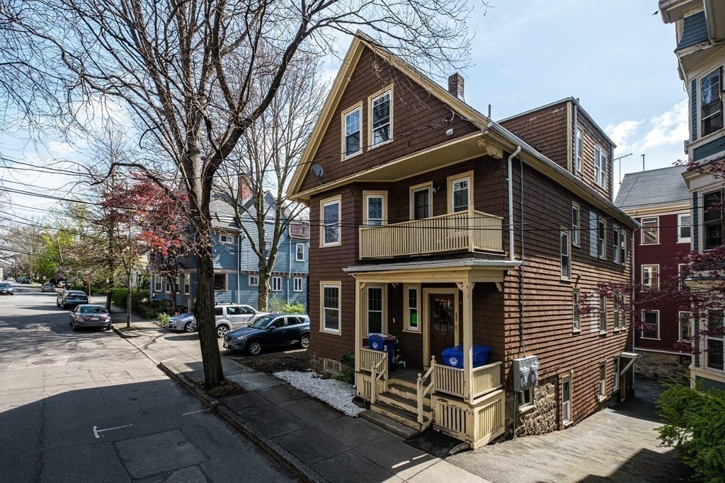 39 Perry Street, Unit 1 Brookline, MA 02445 - Photo 3 of 21