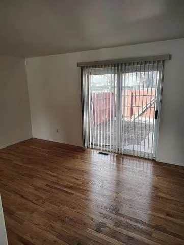 $72,000 | 25745 Cambridge Court, Roseville, MI 48066