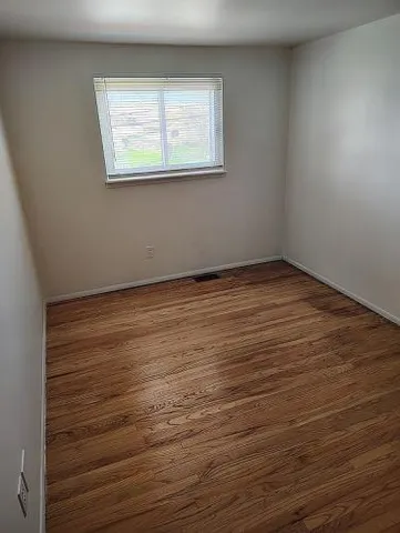 $72,000 | 25745 Cambridge Court, Roseville, MI 48066