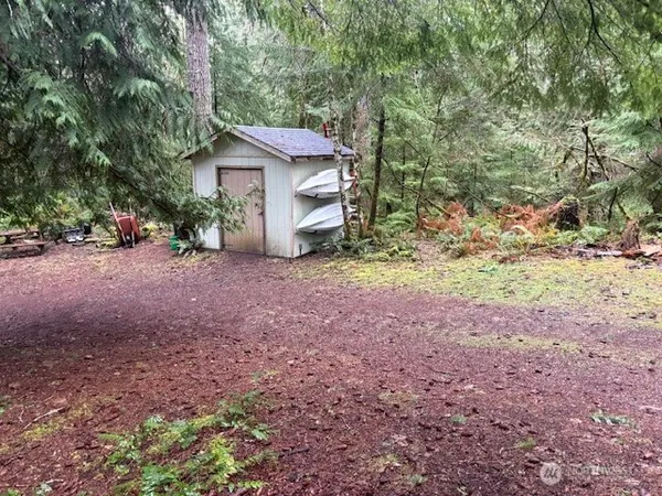 $295,000 | 1021 North Potlatch Drive, Hoodsport, WA 98548