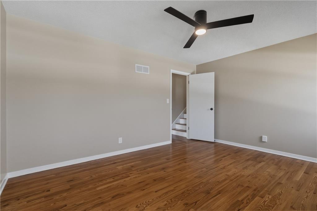 8823 Antioch Road Overland Park, KS 66212 - Photo 30 of 56