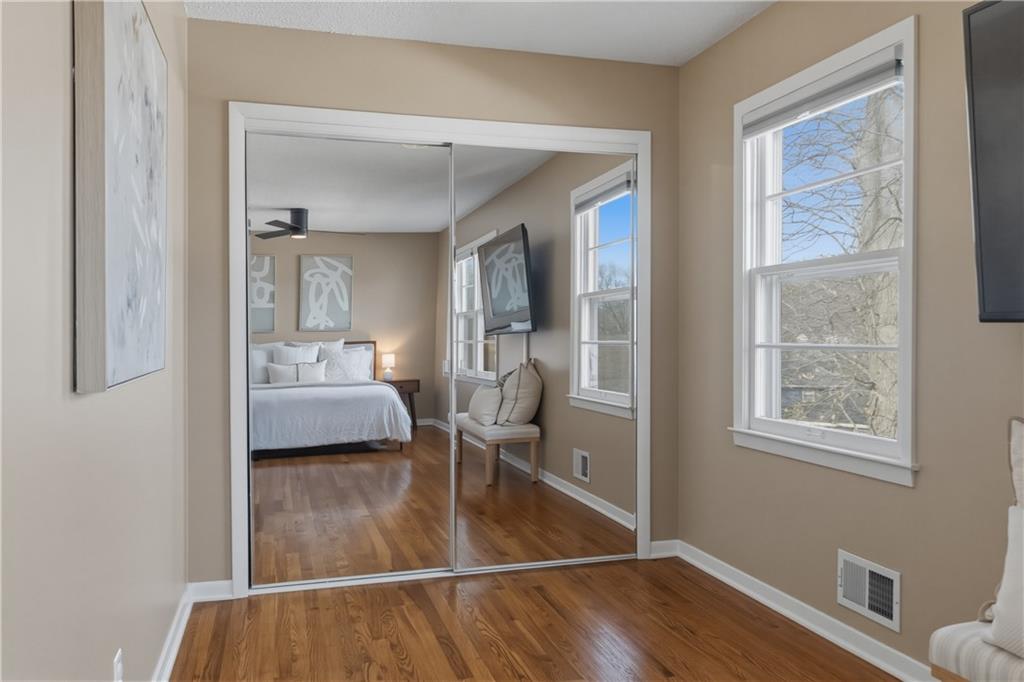 8823 Antioch Road Overland Park, KS 66212 - Photo 36 of 56