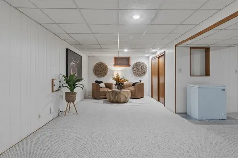 $375,000 | 8823 Antioch Road, Overland Park, KS 66212