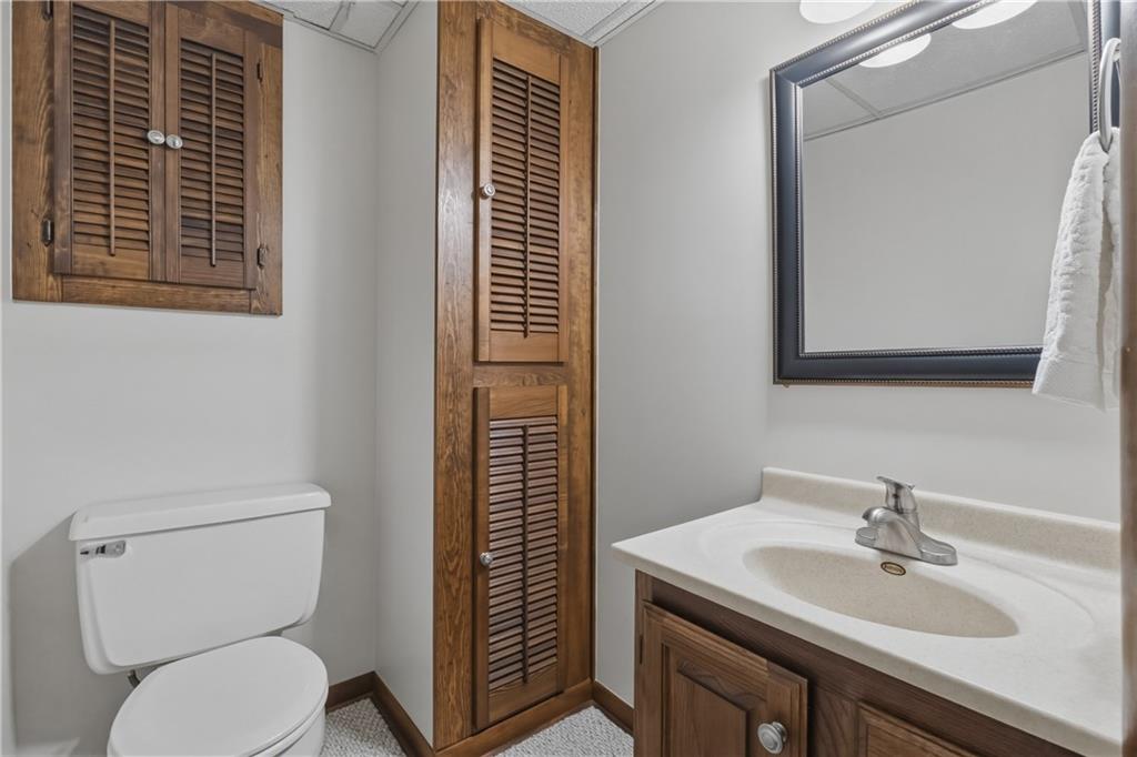 8823 Antioch Road Overland Park, KS 66212 - Photo 45 of 56