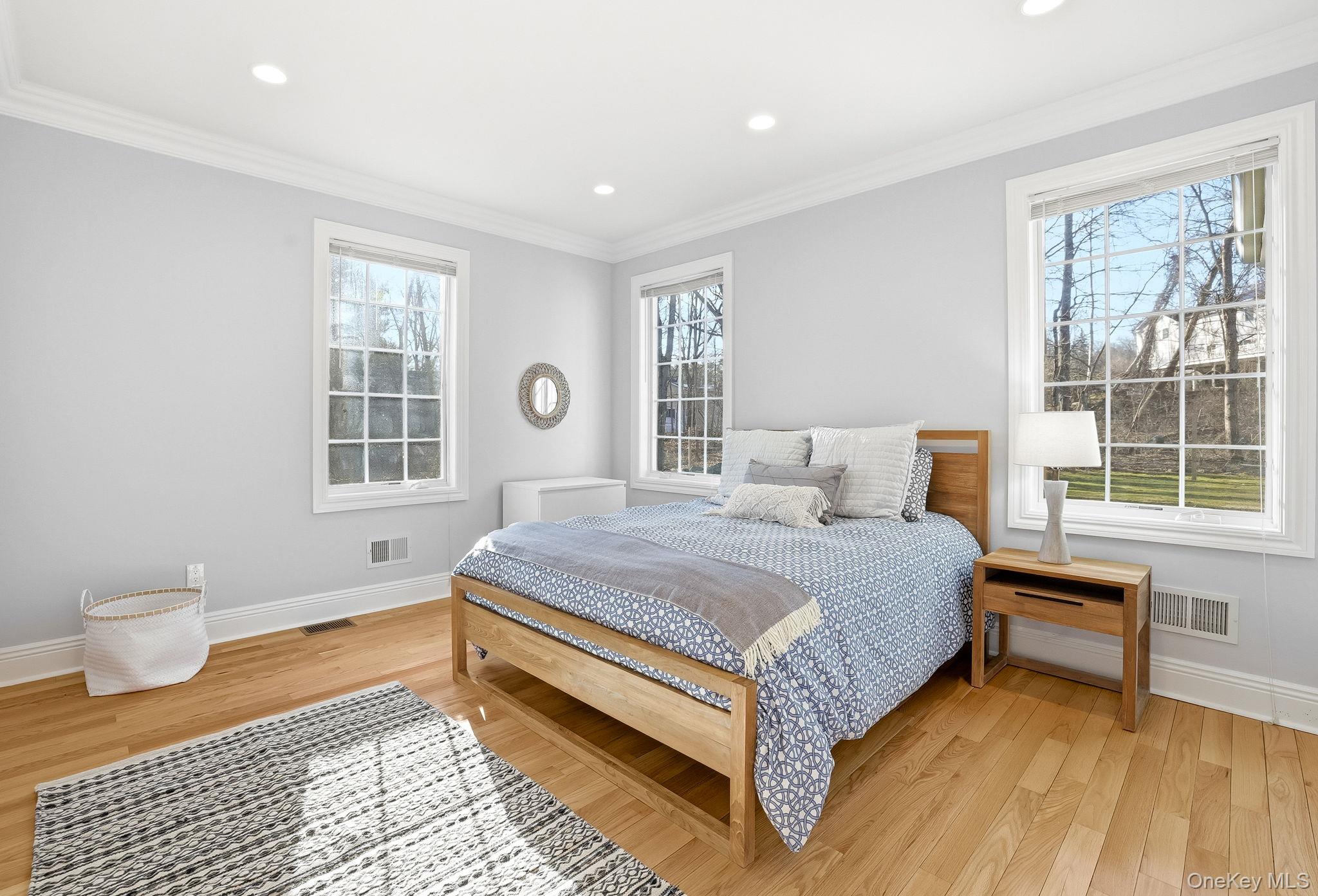 16 Hall Road Briarcliff Manor, NY 10510 - Photo 15 of 41 1st Floor Bedroom Suite with Full Bathroom.