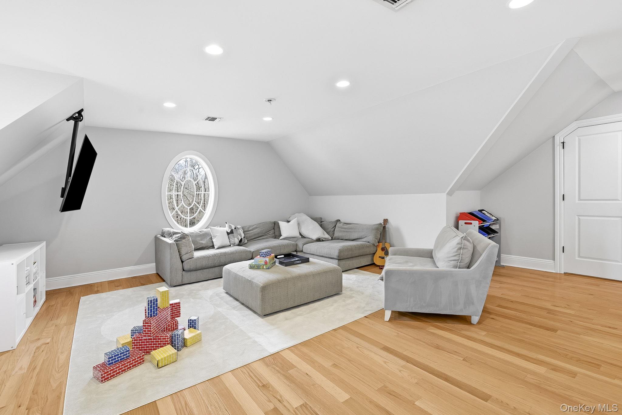 16 Hall Road Briarcliff Manor, NY 10510 - Photo 28 of 41