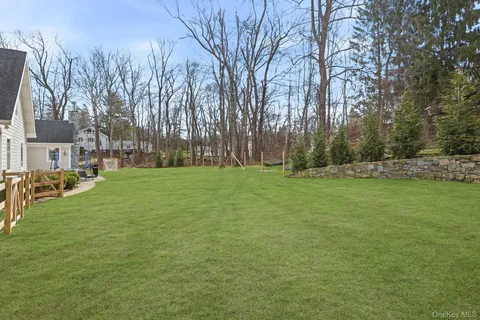 $1,800,000 | 16 Hall Road, Briarcliff Manor, NY 10510