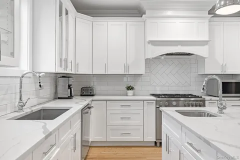 $1,800,000 | 16 Hall Road, Briarcliff Manor, NY 10510