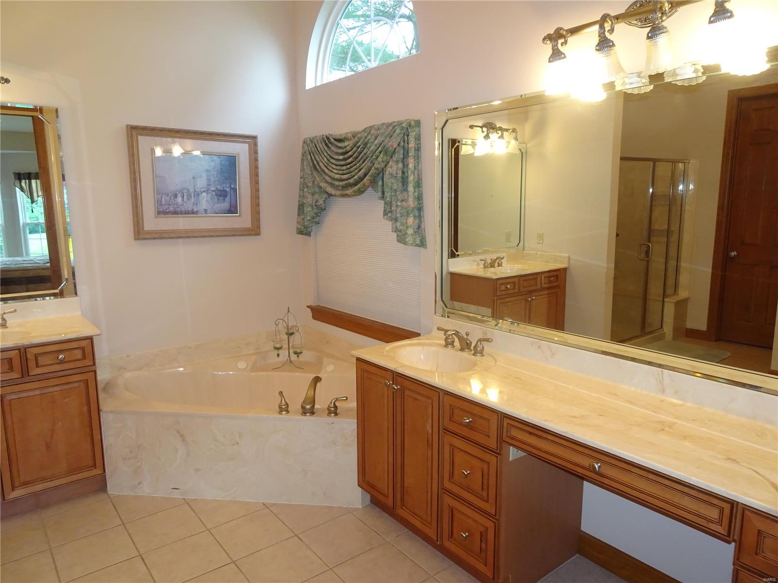 601 Hawkins Road Fenton, MO 63026 - Photo 26 of 56 Gallery Image 26