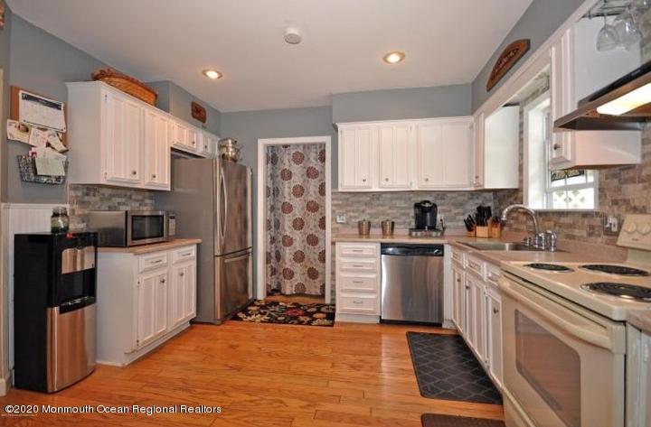 Plenty of cabinet space