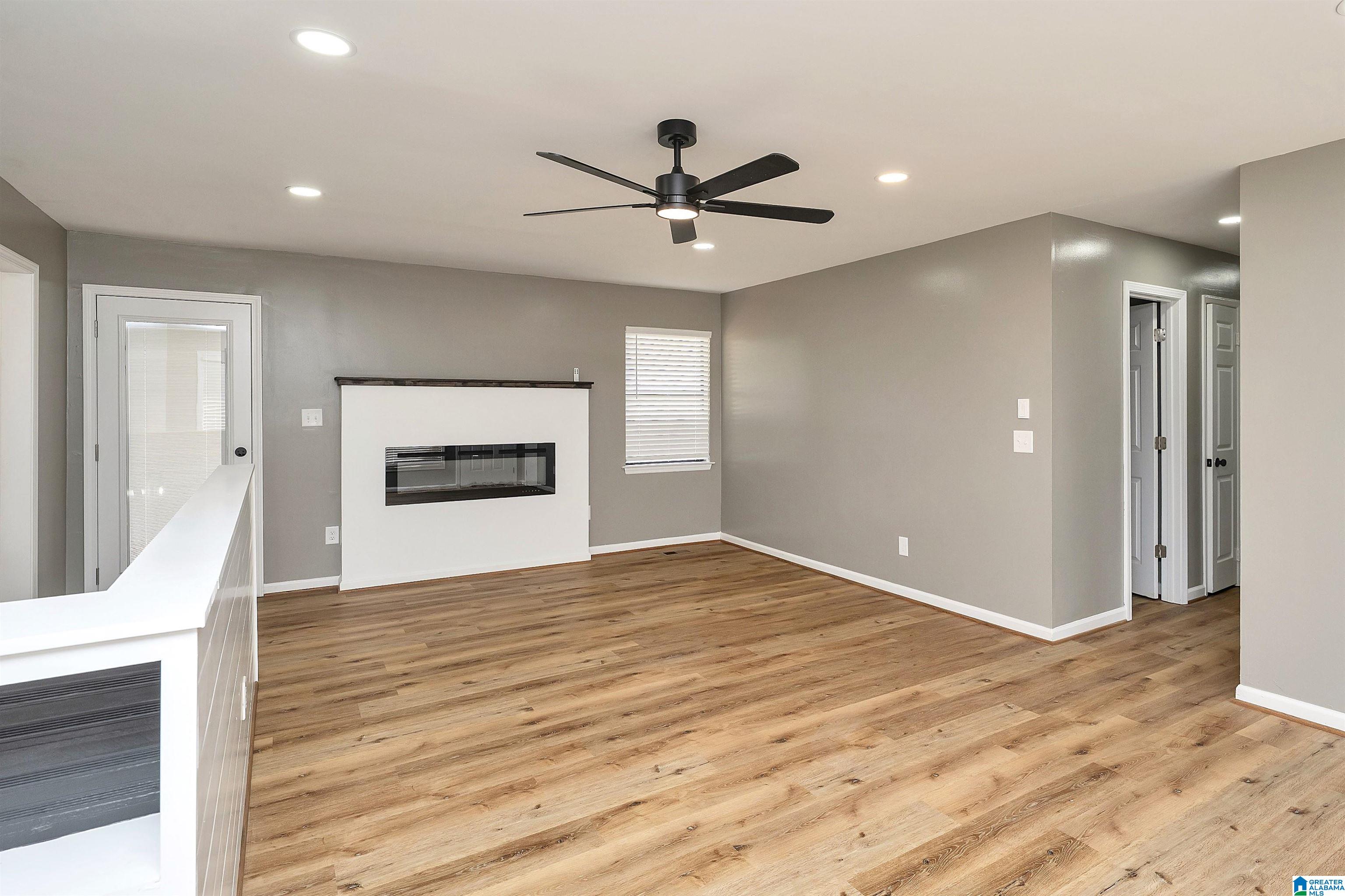 307 Fran Lane Alabaster, AL 35007 - Photo 8 of 30