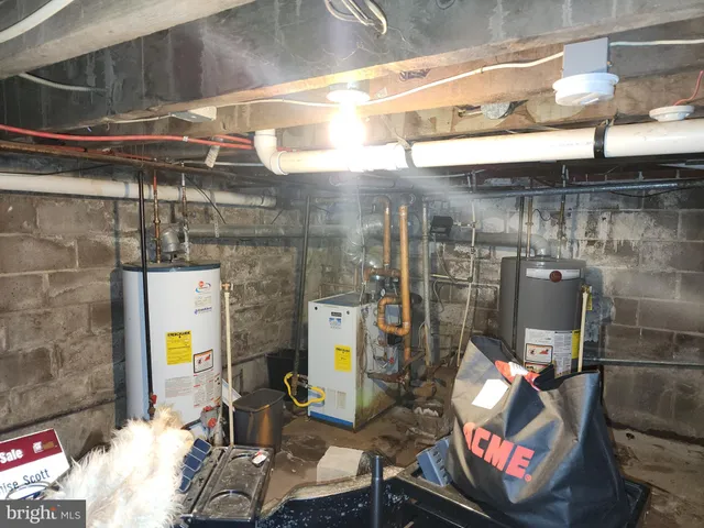 a view of entryway with outdoor space