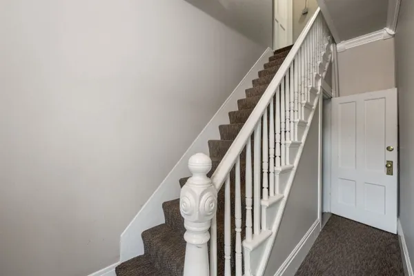 $2,250 | 792 Grove Street, Unit 1, Manchester, NH 03103