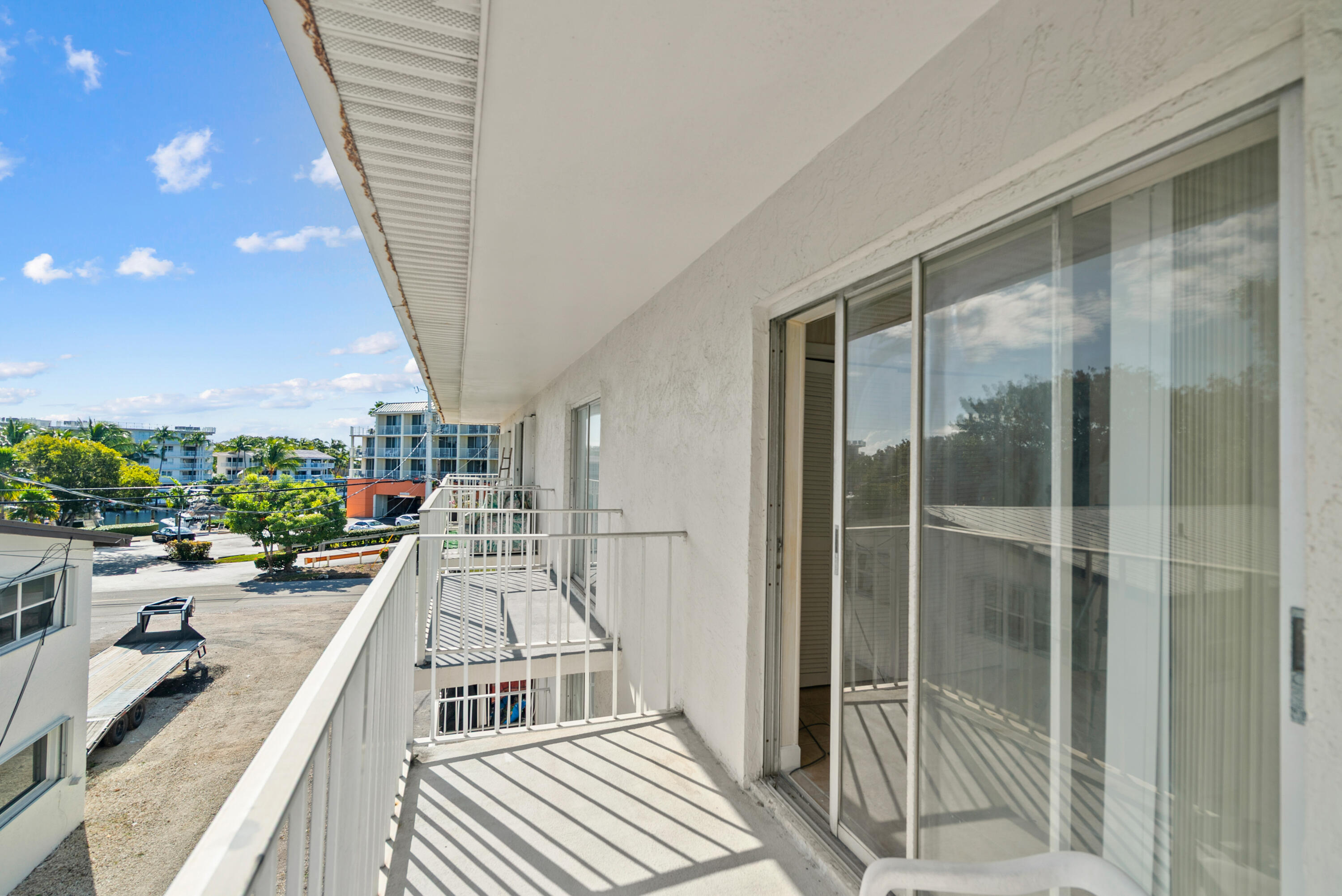 300 Ocean Drive, Unit 23 Key Largo, FL 33037 - Photo 22 of 29 a view of a balcony