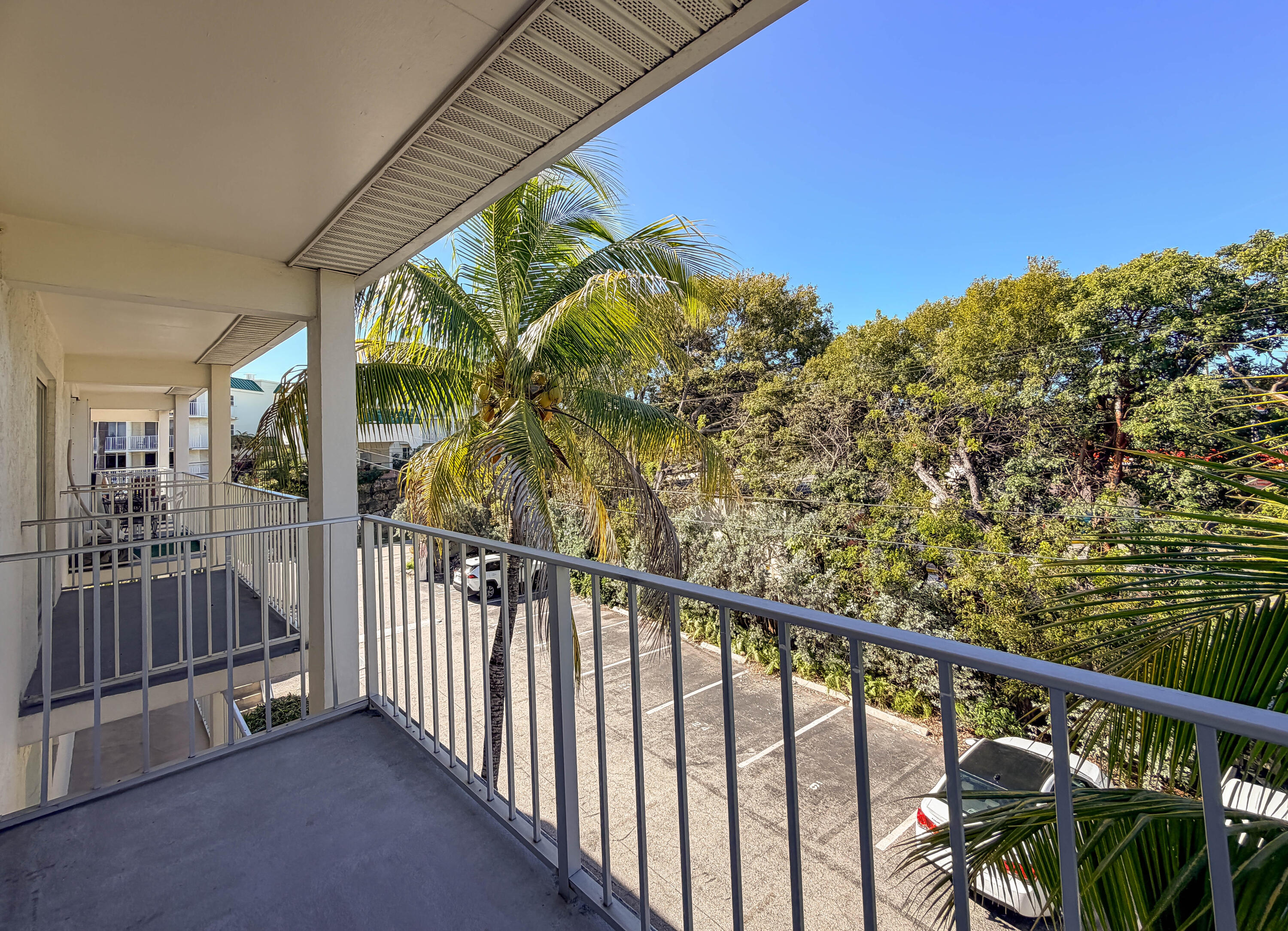 300 Ocean Drive, Unit 23 Key Largo, FL 33037 - Photo 23 of 29 a view of stairs