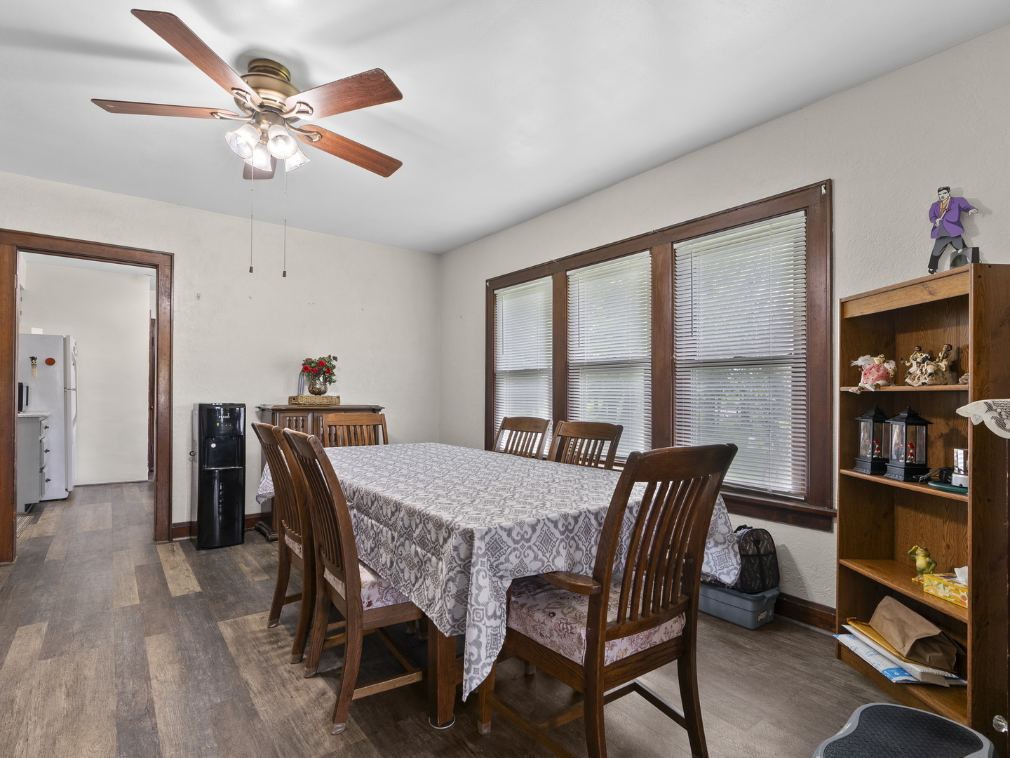 408 Manhattan Road Joliet, IL 60433 - Photo 8 of 30 Gallery Image 8
