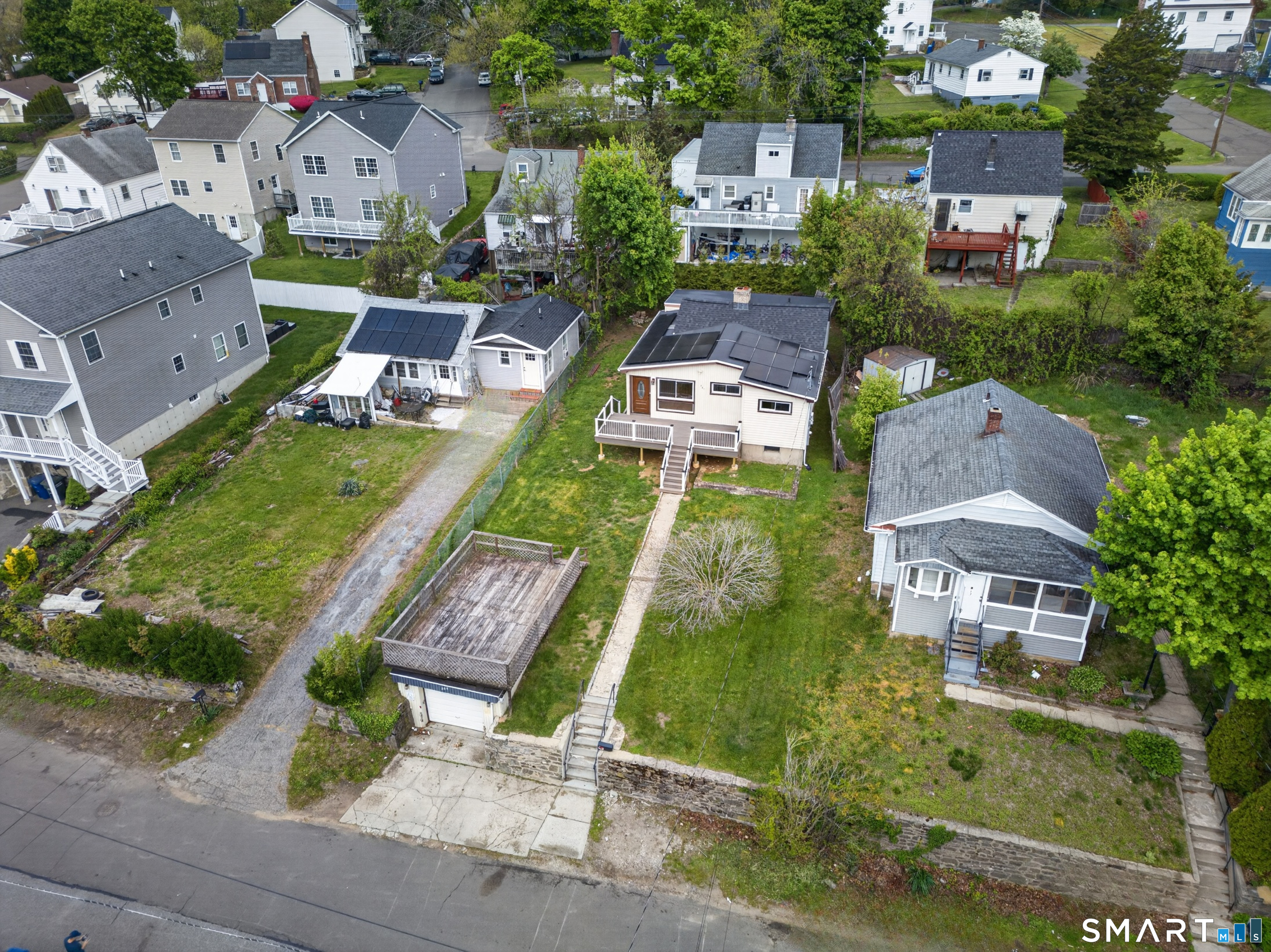 207 Hillcrest Road Bridgeport, CT 06606 - Photo 2 of 28 Top view