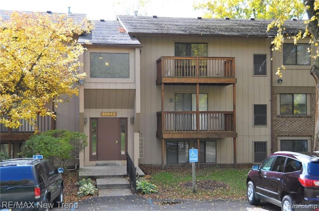 30042 Twelve Mile Road, Unit 57 Farmington, MI 48334 - Photo 1 of 29