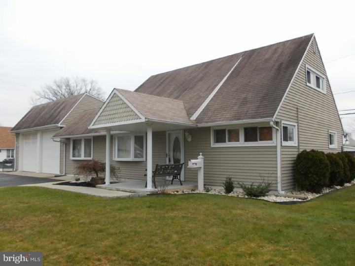 78 Plumtree Road Levittown, PA 19056 - Photo 1 of 17 Exterior Front