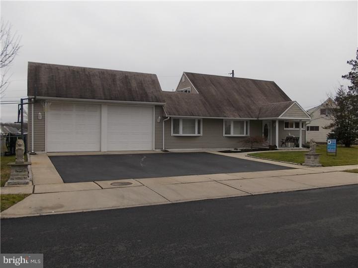 78 Plumtree Road Levittown, PA 19056 - Photo 2 of 17 Garage