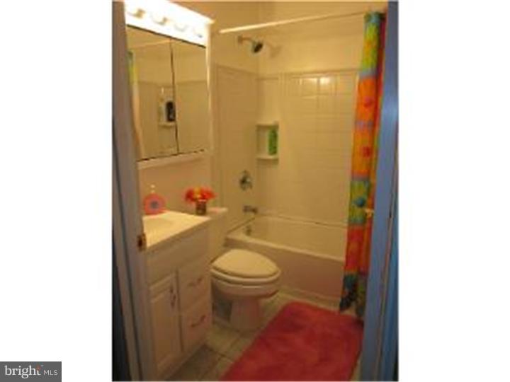 78 Plumtree Road Levittown, PA 19056 - Photo 11 of 17 Bathroom